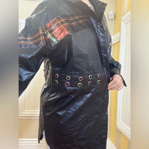 Stylish Black Utility Shirt for Women - Picture 5 of 9